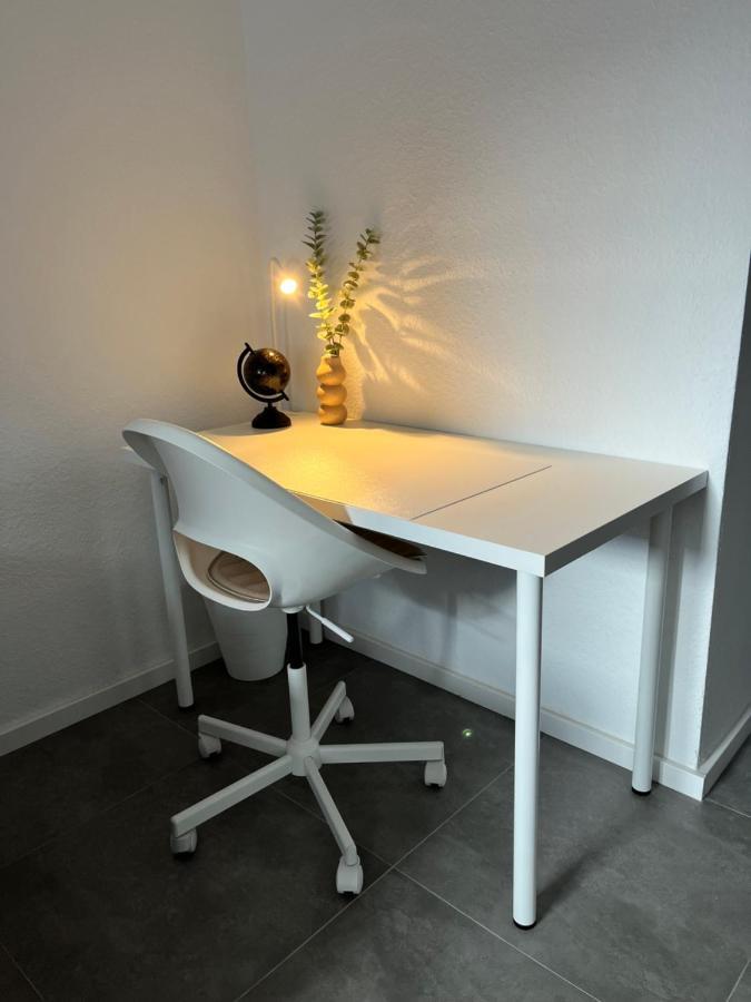 Appartment Florida Naehe Duesseldorf, Messe, Hbf, City, Wifi, Helios Hospital クレーフェルト エクステリア 写真