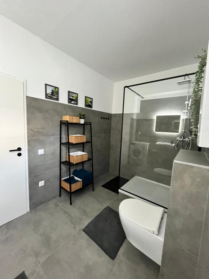 Appartment Florida Naehe Duesseldorf, Messe, Hbf, City, Wifi, Helios Hospital クレーフェルト エクステリア 写真
